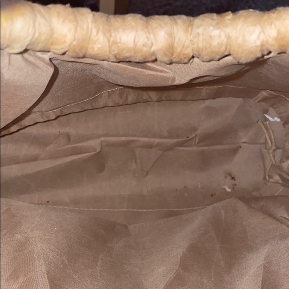 Elegant Tan Woven Handbag - Picture 2 of 5